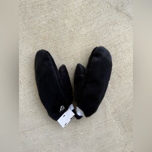 NWT Nike Mittens